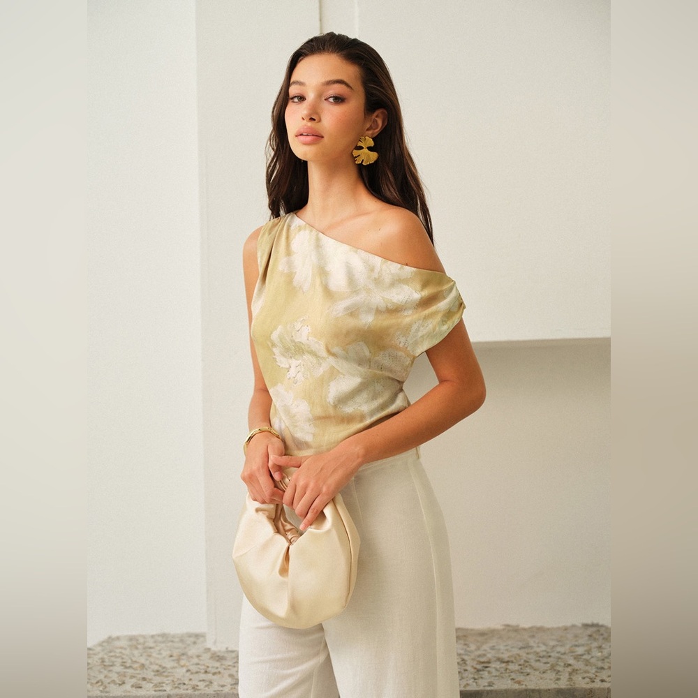 Commense One-Shoulder Floral Satin Top in Pale Olive and Cream